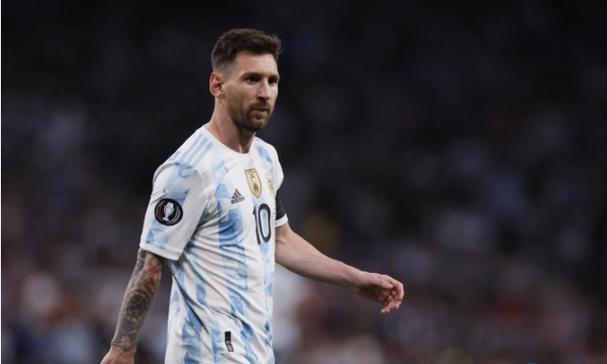 双主业承压、创始人减持，探路者